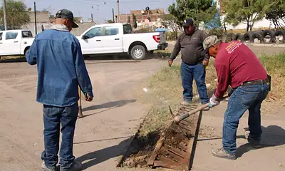El Salto arranca operativo de limpieza en drenajes ante tempora