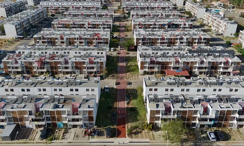 Zapopan inaugura parque lineal en Villa Fontana