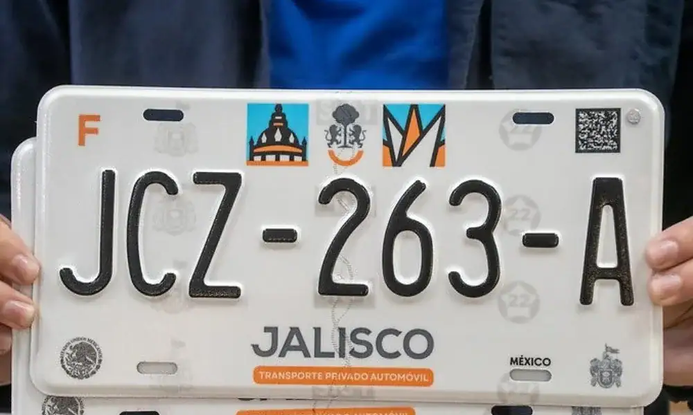 Aún faltan 365 mil automovilistas por realizar el canje de placas