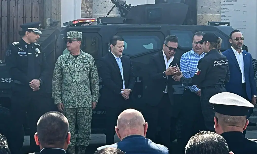 Lemus entrega equipamiento a Policía de Jalisco y Policía Metropolitana