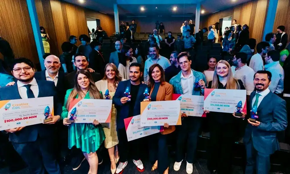 Premian ganadores de la quinta generación de Creativa GDL