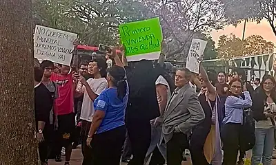 En medio de protestas reinauguran Parque Revolución