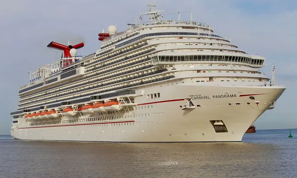 Se reactiva turismo naviero con el arribó del Carnival Panorama a Puerto Vallarta