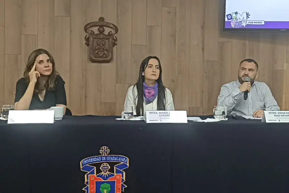 Prepas de UdeG presentan Agenda Púrpura por 8M