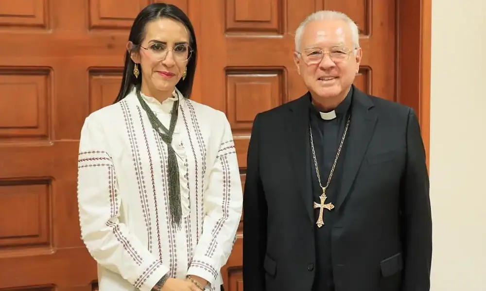 Alcaldesa de Tlaquepaque se reúne con el Cardenal Robles