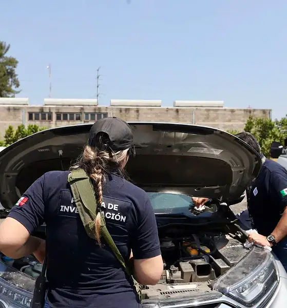 Capacitan a personal de Fiscalía en identificación vehicular en Jalisco