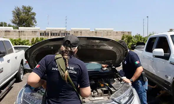 Capacitan a personal de Fiscalía en identificación vehicular en Jalisco