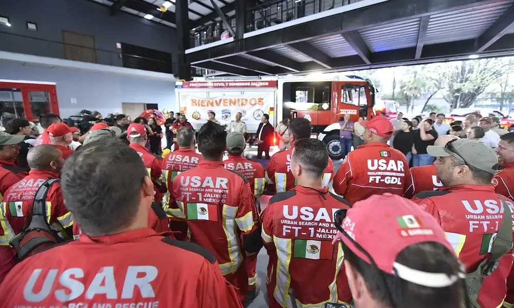 Regresa equipo USAR Jalisco tras operativo de rescate en mina de Sinaloa