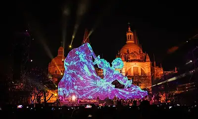 Amplían horarios del transporte en Guadalajara por festival GDLuz