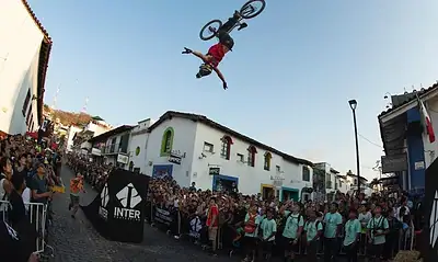 Llegan a Jalisco competencias internacionales de ciclismo y slackline
