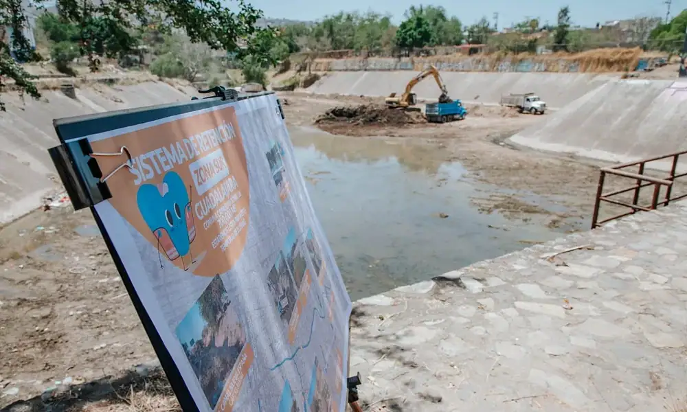 Guadalajara supervisa limpieza de vasos reguladores zona sur