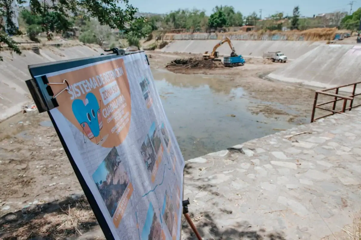 Guadalajara supervisa limpieza de vasos reguladores zona sur