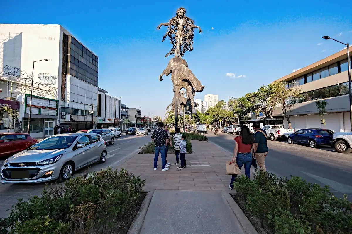 Reabren Plaza de la República tras renovación en Guadalajara