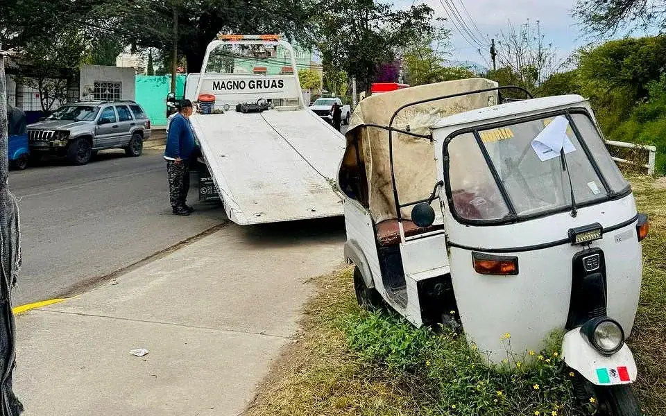 Tlajomulco mantiene retiro de vehículos abandonados; van 387