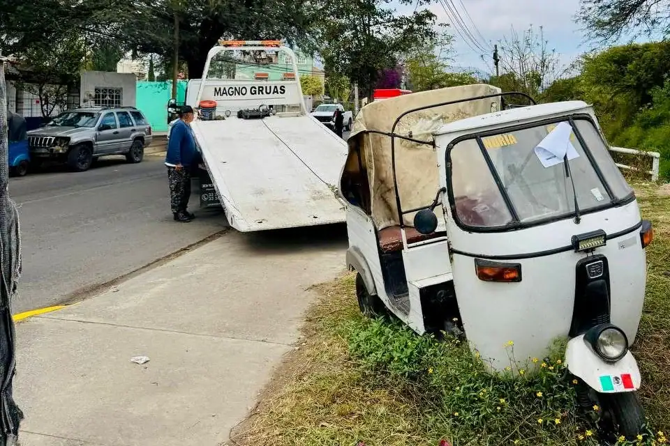 Tlajomulco mantiene retiro de vehículos abandonados; van 387