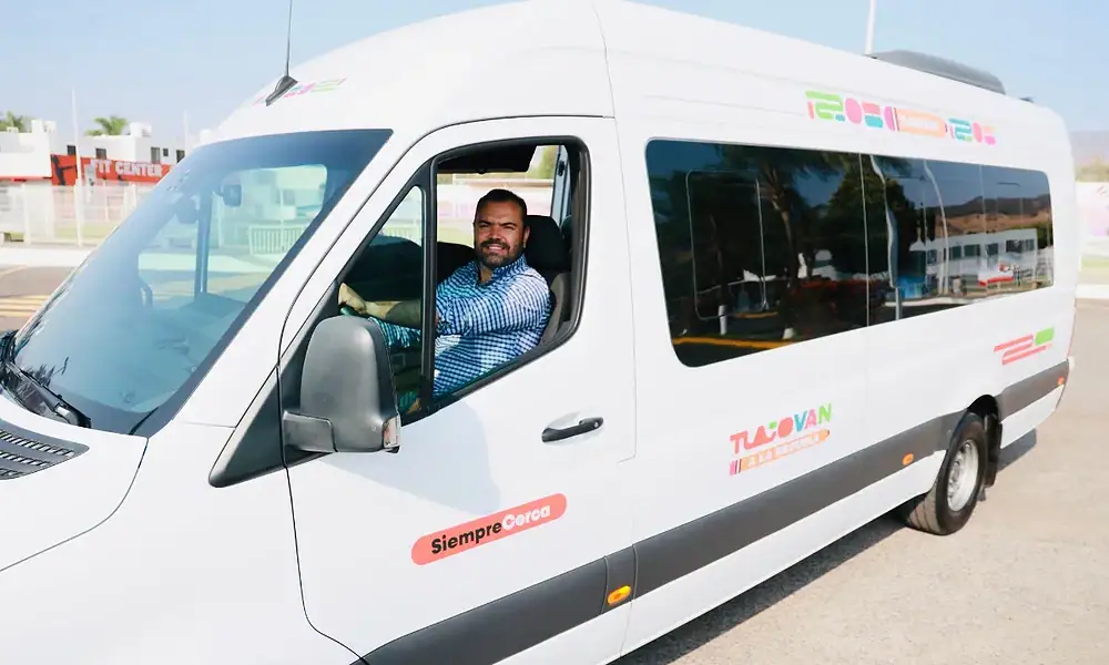 Tlajomulco aprueba programa piloto de transporte escolar en López Mateos