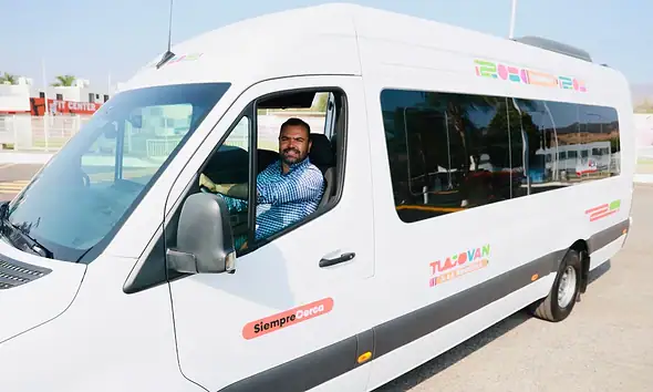 Tlajomulco aprueba programa piloto de transporte escolar en López Mateos