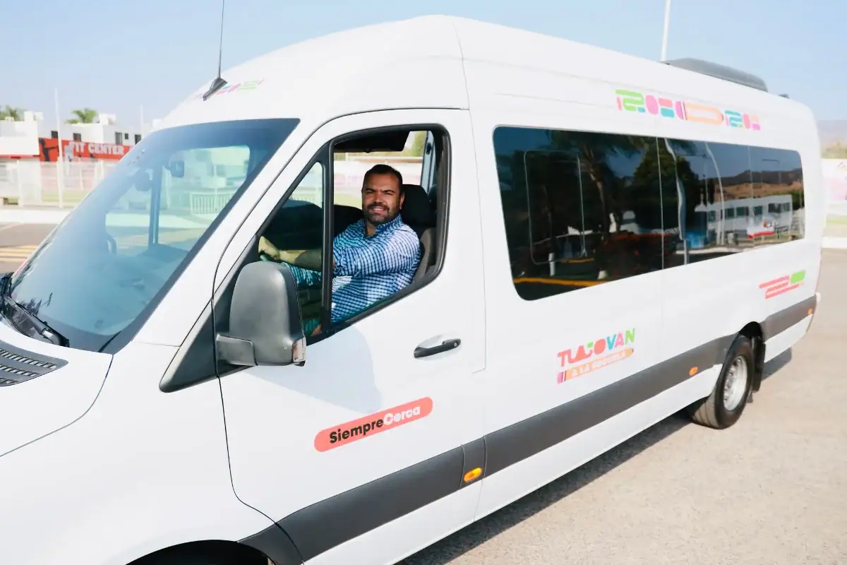 Tlajomulco aprueba programa piloto de transporte escolar en López Mateos