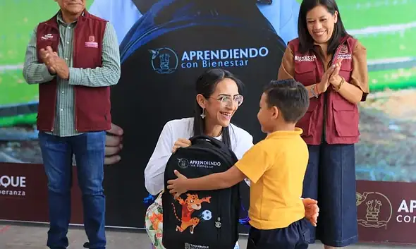Tlaquepaque alcanza 60% en entrega de mochilas y útiles escolares