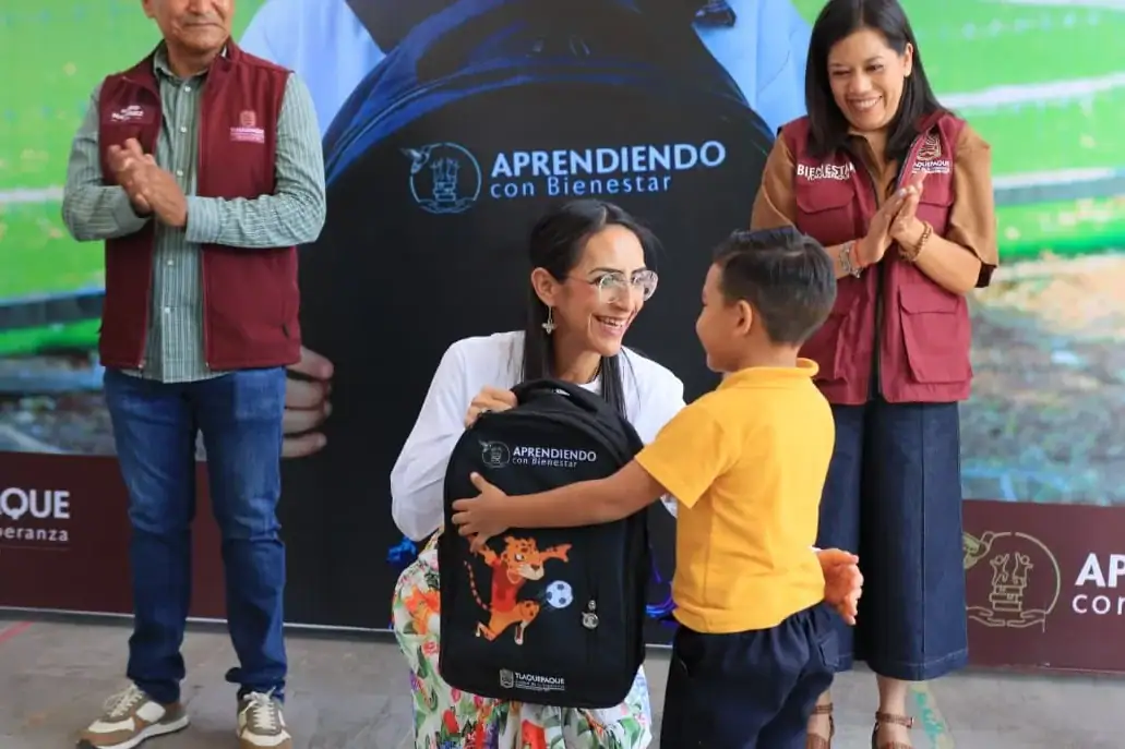 Tlaquepaque alcanza 60% en entrega de mochilas y útiles escolares