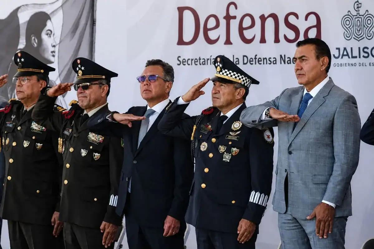 Lemus acompaña toma de protesta del SMN; 268 jóvenes jaliscienses juran lealtad a la bandera