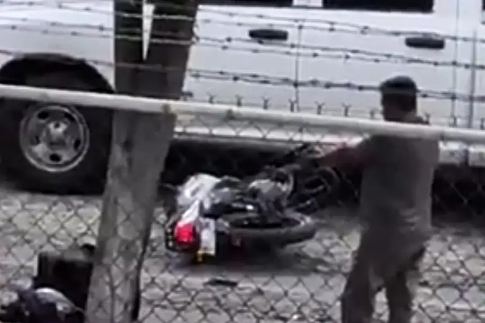 Militar retirado hiere a dos presuntos asaltantes frente a la UP Zapopan