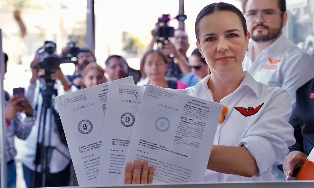 Mirza Flores presenta queja; acusa a morenistas de actos anticipados de campaña