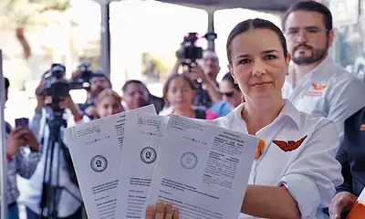 Mirza Flores presenta queja; acusa a morenistas de actos anticipados de campaña