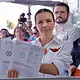 Mirza Flores presenta queja; acusa a morenistas de actos anticipados de campaña