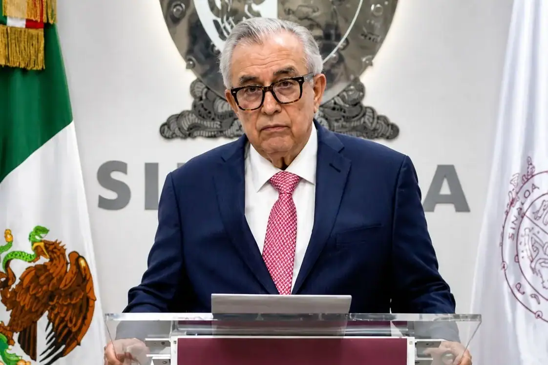 Rocha Moya pide licencia temporal