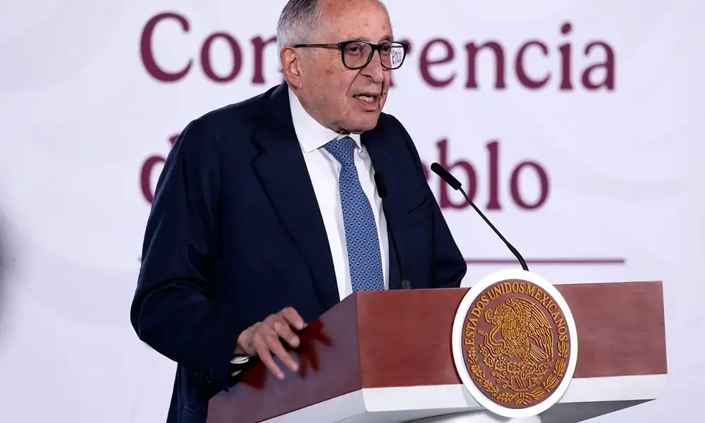 México dará seguimiento diario a viajeros por brote de ébola