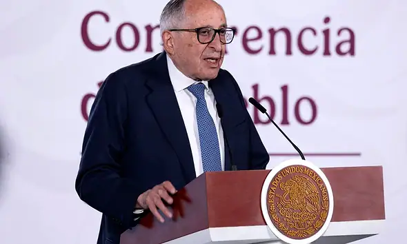 México dará seguimiento diario a viajeros por brote de ébola