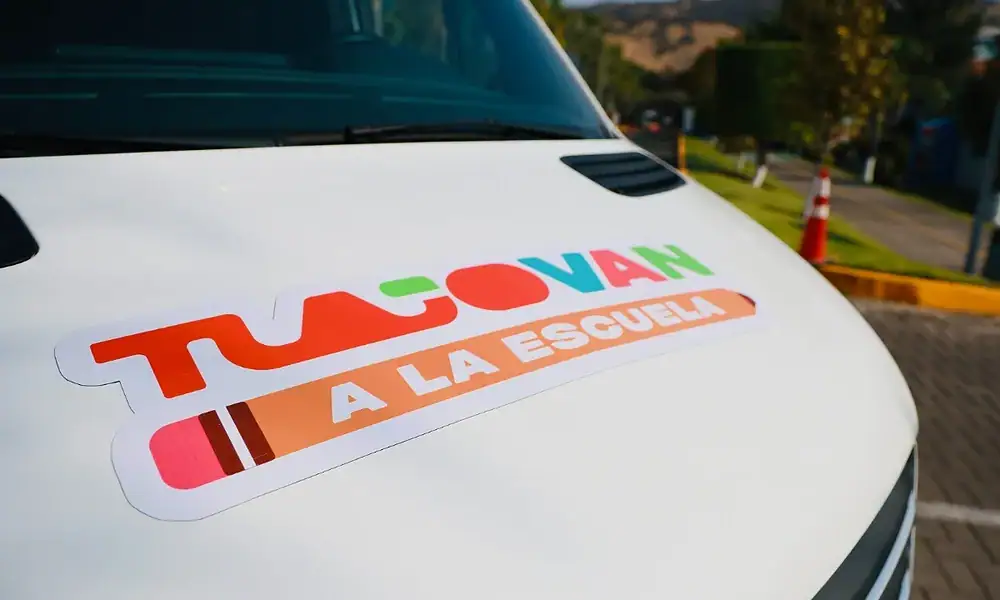 Tlajomulco arranca prueba piloto de transporte escolar en López Mateos