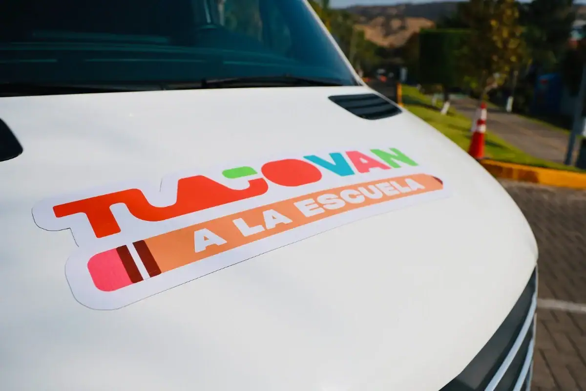Tlajomulco arranca prueba piloto de transporte escolar en López Mateos