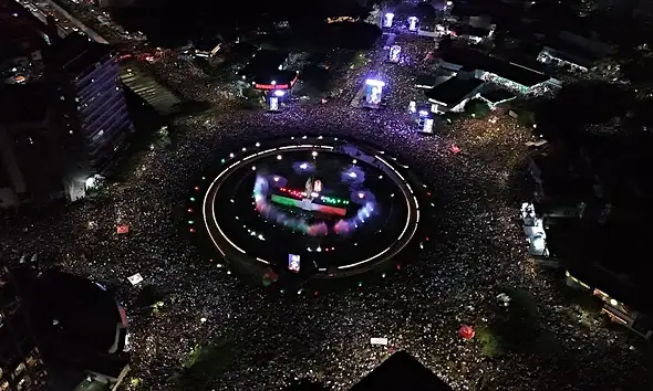 Más de 270 mil disfrutan concierto de Alejandro Fernández en La Minerva