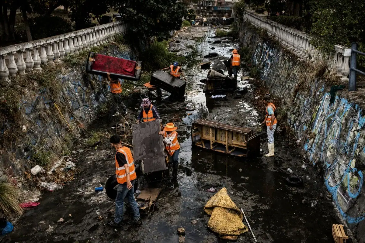 Retiran 80 toneladas de basura, arrastre y muebles tras tormentas del fin de semana