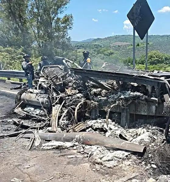 Accidente en autopista Guadalajara-Nayarit deja nueve muertos: SAMU