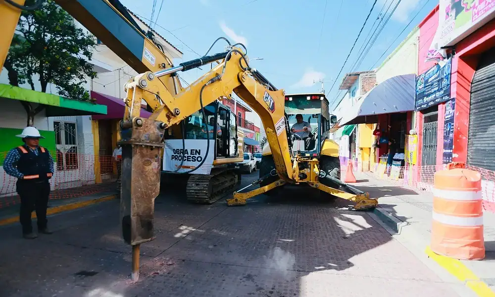 Tlajomulco amplía renovación del Centro con obra en calle Juárez Norte