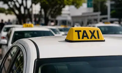 Conductores con más de 10 años podrán registrarse para futuras concesiones de taxi en Jalisco