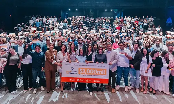 Entregan apoyos a 236 jóvenes para renta de casas en GDL