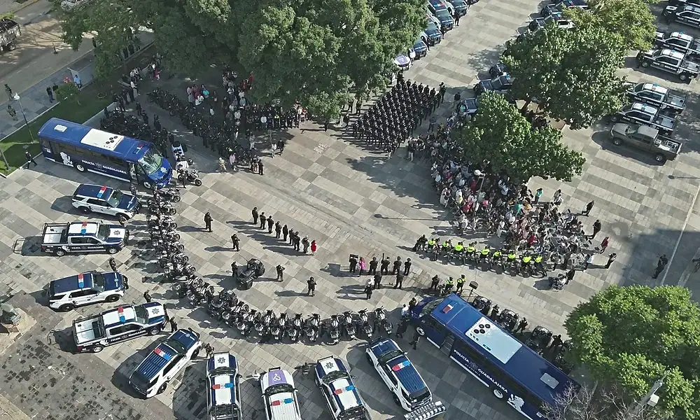 Policía de Guadalajara recibe 87 patrullas nuevas y suma más elementos