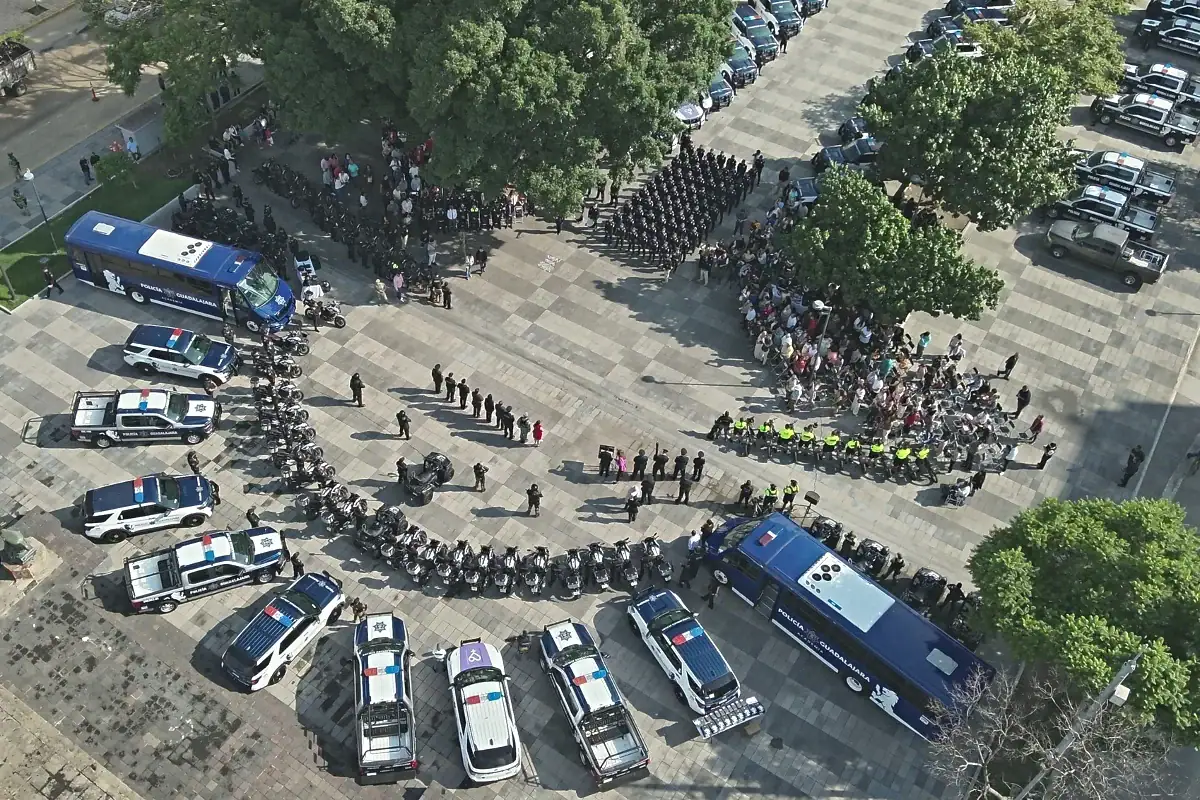 Policía de Guadalajara recibe 87 patrullas nuevas y suma más elementos