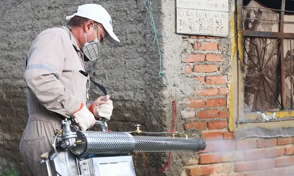 Sin casos confirmados, Tlajomulco intensifica fumigación contra el dengue