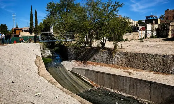 Frangie anuncia obras en el arroyo de La Martinica