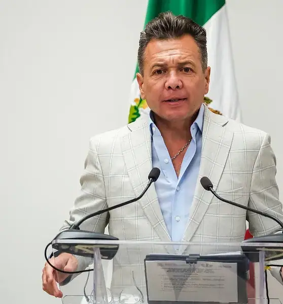 Operan de emergencia al Gobernador de Jalisco, Pablo Lemus