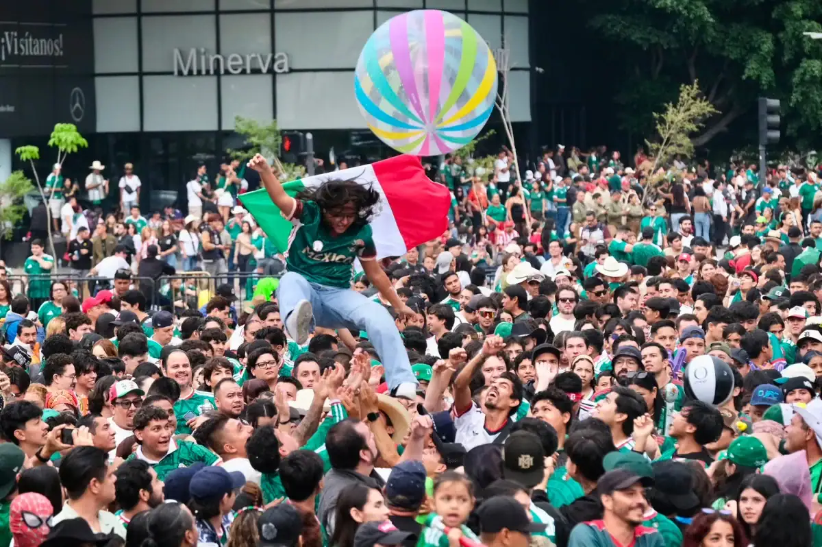 Más de 150 mil disfrutan el México vs. Inglaterra con saldo blanco en Jalisco