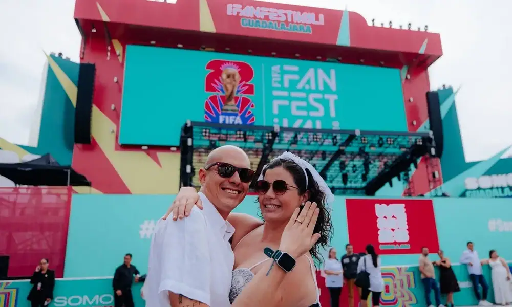 750 parejas contraen matrimonio en el FIFA Fan Fest de Guadalajara