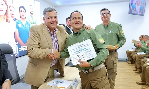 Zapopan reconoce a 70 paramédicos