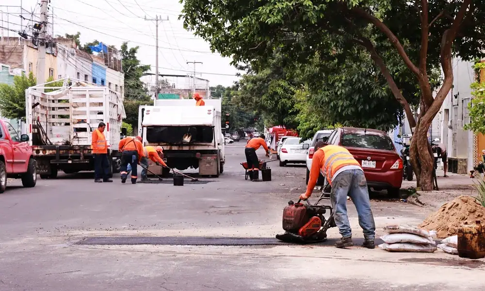 Guadalajara asegura que reparó 5 mil baches en dos meses