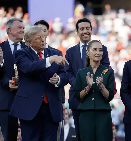 Sheinbaum habló con Trump sobre temas comerciales durante la final del Mundial